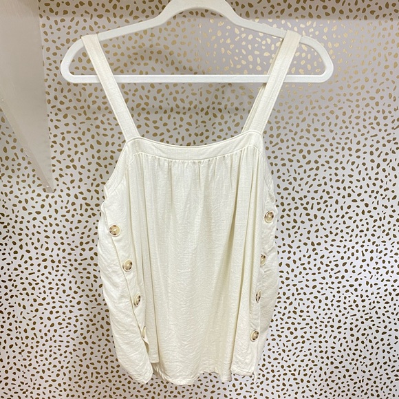 Universal Thread Tank ( Size M) - Picture 1 of 3